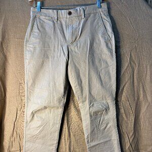 GAP Essential Khaki 30 X 30 Slim Chinos